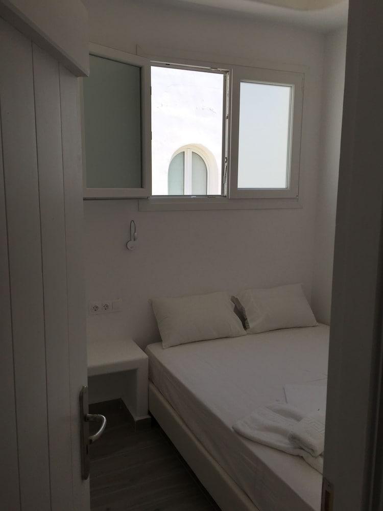 Depis Suites Naxos City Exterior foto